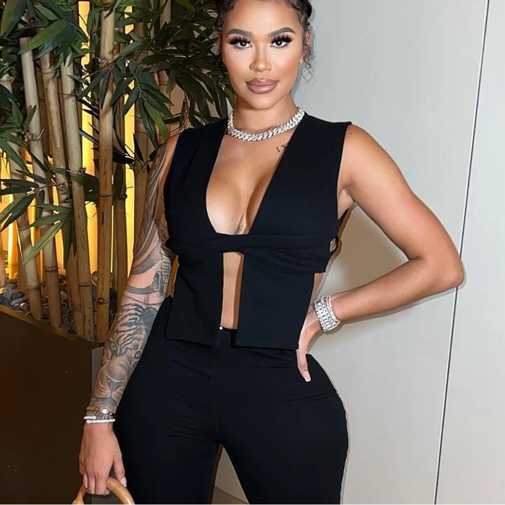 Black fashion nova top medium